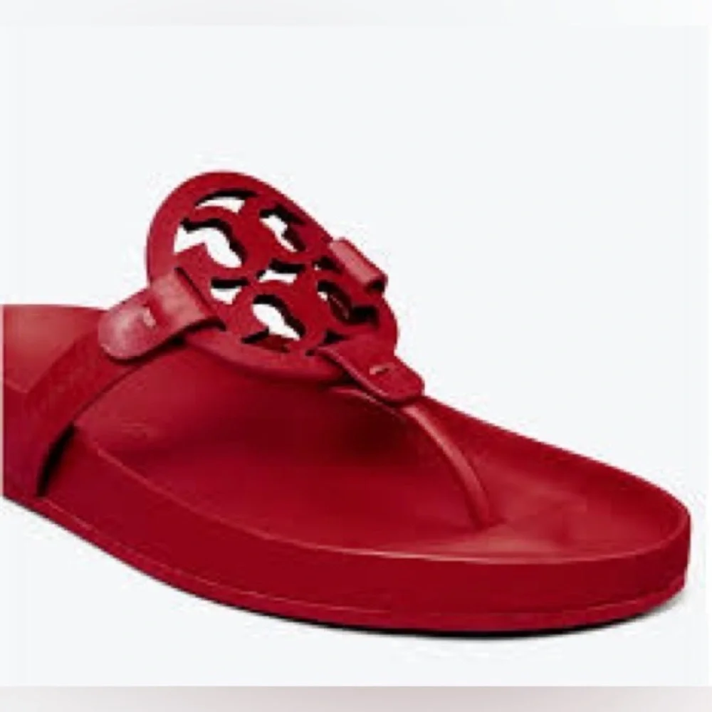 Designers Brands For Customers That Love To Wear Casual and Elegant Accessories;